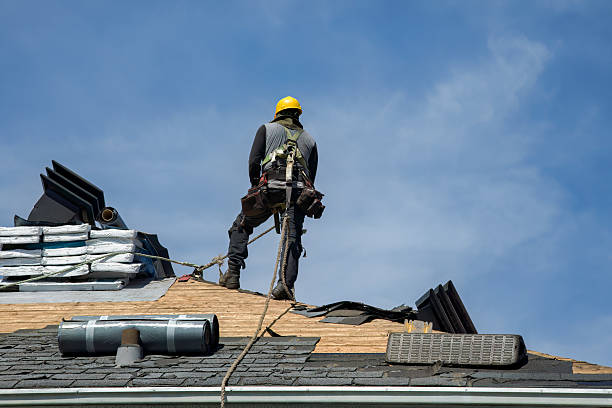 Professional Roofing technician working in Robinson, ND